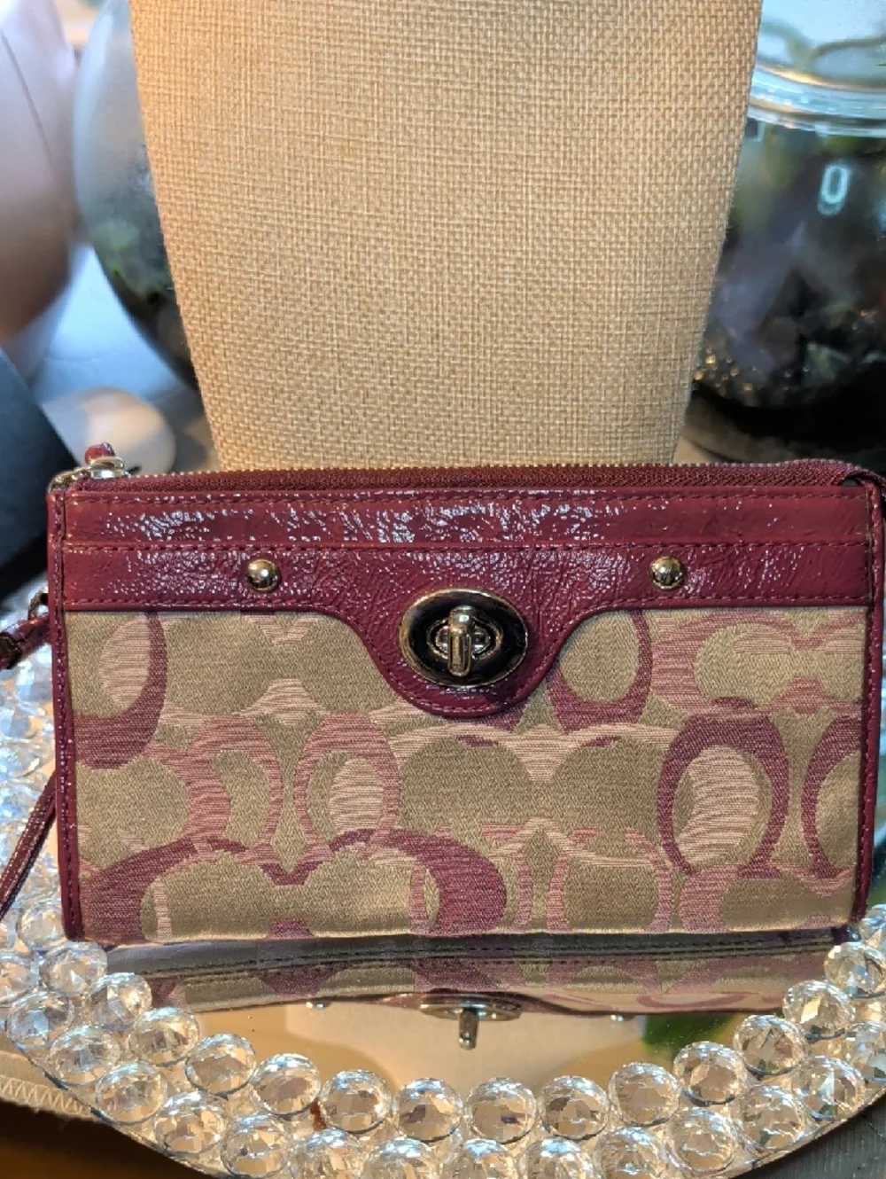Coach Penelope Optic Signature Turnlock Wristlet EUC